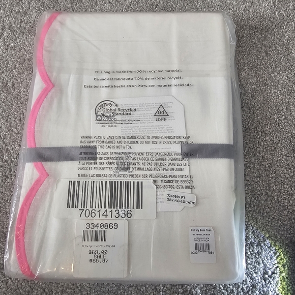 Monique Lhuillier White and Pink Scallop Curtain For PotteryBarn - Picture 6 of 7